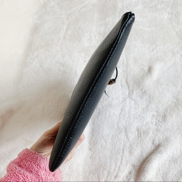 NWT Authentic Gucci Oversized Leather Zip Clutch - Picture 5 of 10